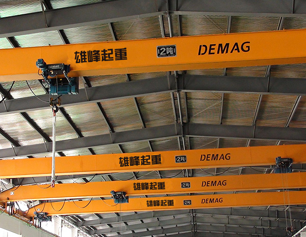 雄峰單梁起重機(jī) 雄峰單梁起重機(jī)