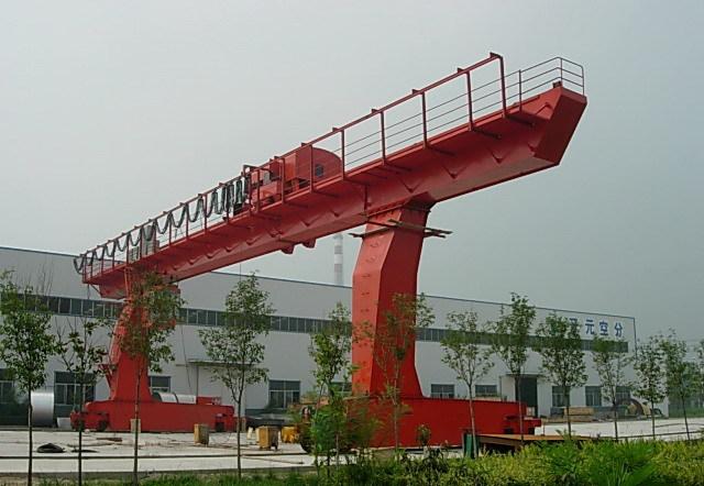 雄峰L型30T-22.5M單梁吊鉤門式起重機 雄峰L型30T-22.5M單梁吊鉤門式起重機